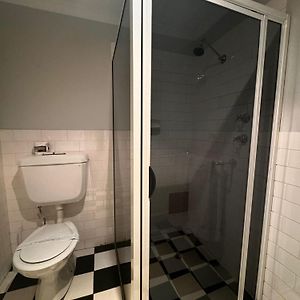 Quarto padrão twin de solteiro